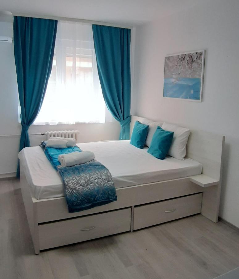 Apartment Sarajevska & *